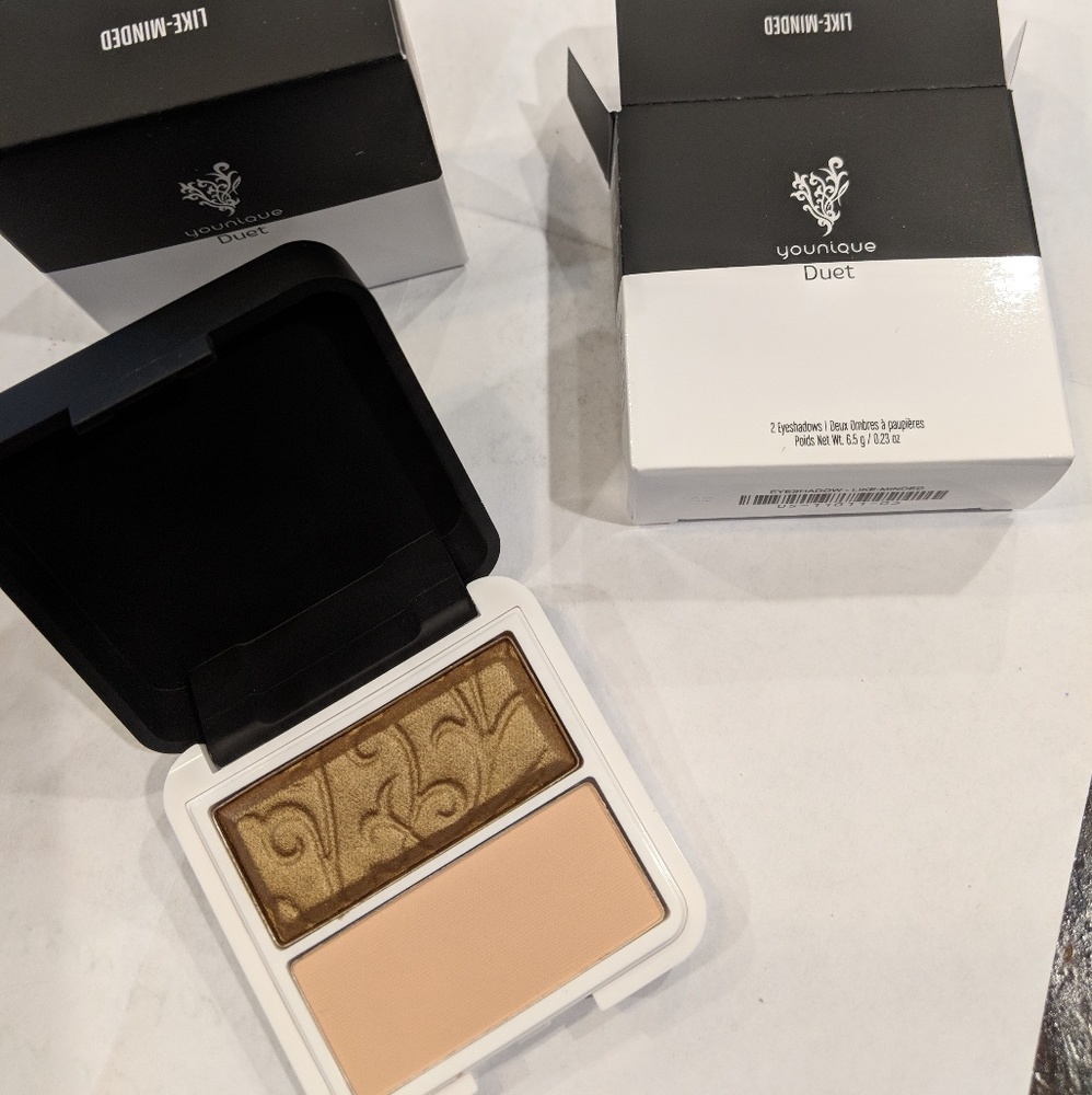 Younique Like Minded Duet Eyeshadow Duo